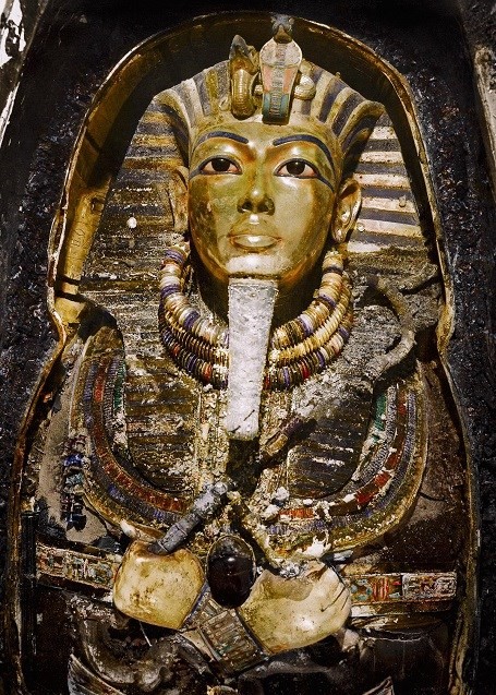 Cận cảnh kho báu trong hầm mộ Pharaông Ai Cập