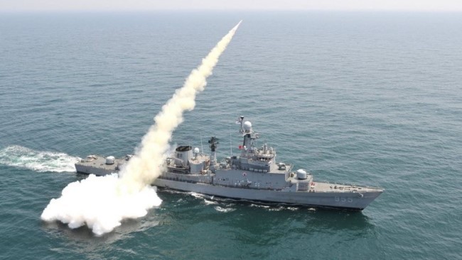 Hải quân Hàn Quốc bắn cảnh cáo tàu Trung Quốc “vi phạm” biên giới biển