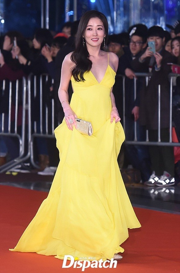 Dàn sao nữ Hàn Quốc khoe sắc trên thảm đỏ SBS Drama Awards 2015
