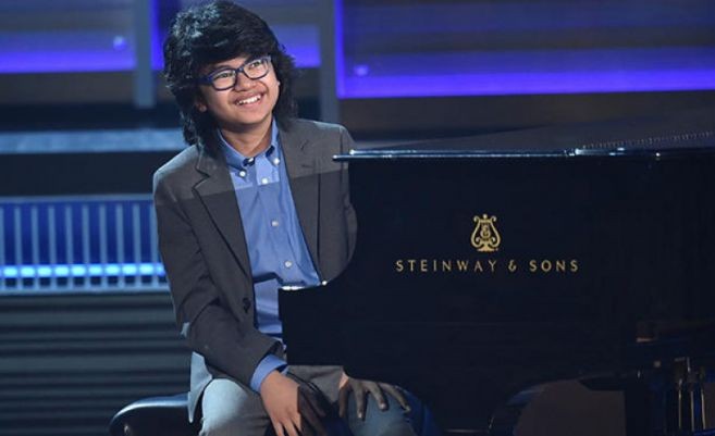 Thần đồng dương cầm 12 tuổi được Forbes châu Á vinh danh