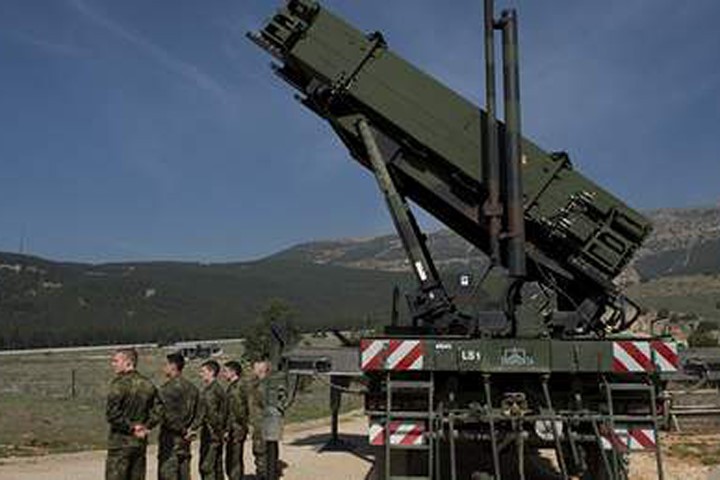 Ba Lan sắm tên lửa cực mạnh để "khiêu chiến" với Nga