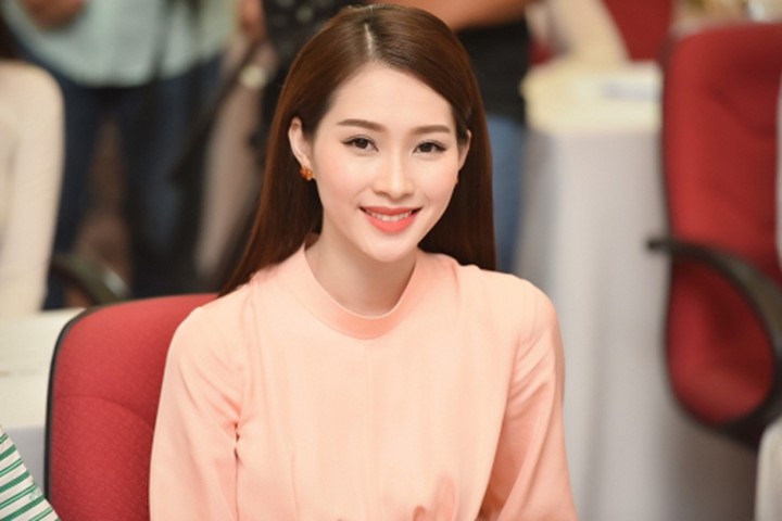 Hoa hậu Việt Nam 2016: "Nguyệt thẹn hoa nhường" với HH Thu Thảo