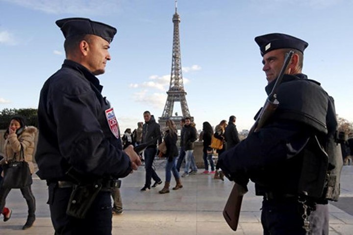 Pháp đón mùa nghỉ hè trong nỗi ám ảnh khủng bố, bất an