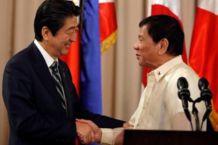 Thủ tướng Shinzo Abe hỗ trợ cuộc chiến chống ma túy ở Philippines