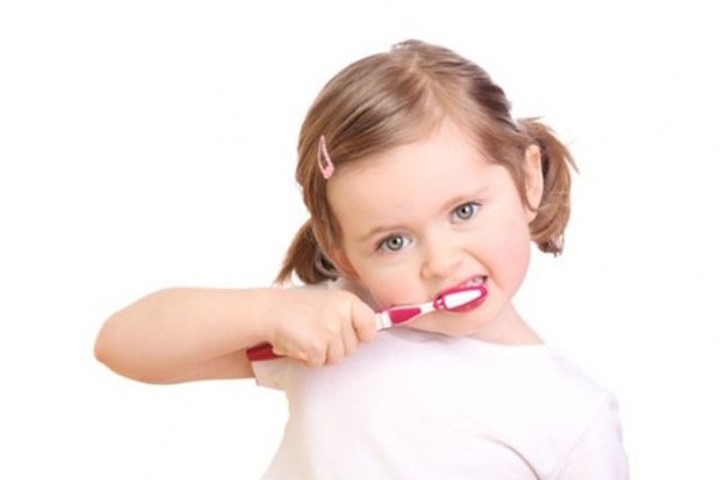 Những sai lầm khi chọn kem đánh răng cho trẻ