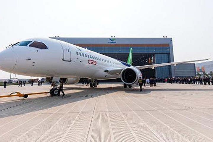 Máy bay chở khách do Trung Quốc sản xuất sắp bay chuyến đầu tiên
