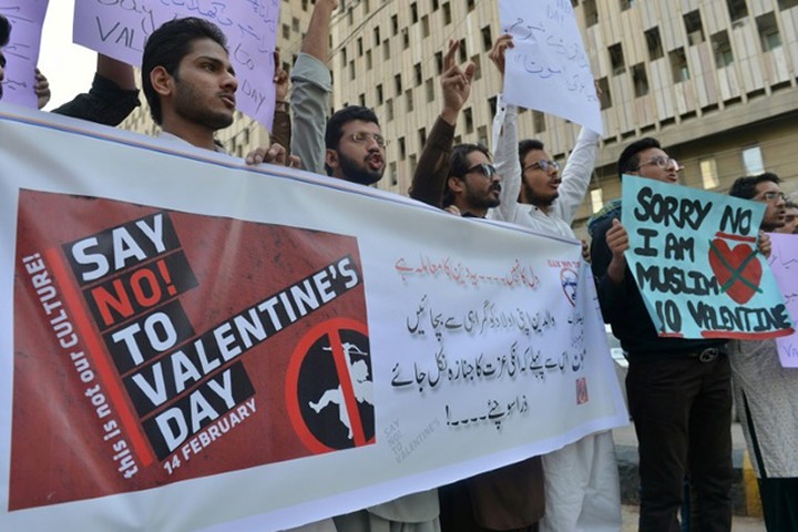 Cấm tổ chức lễ Valentine ở Palestine