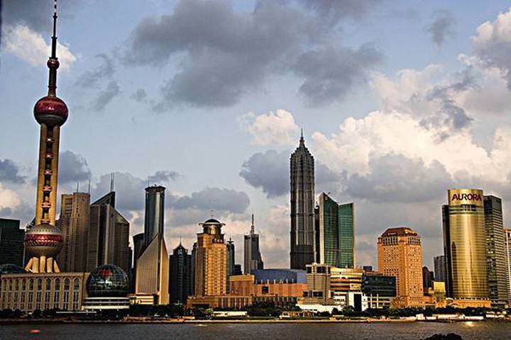 Những tòa nhà chọc trời "khủng" ở Dubai và Thượng Hải: Có nên học hỏi?