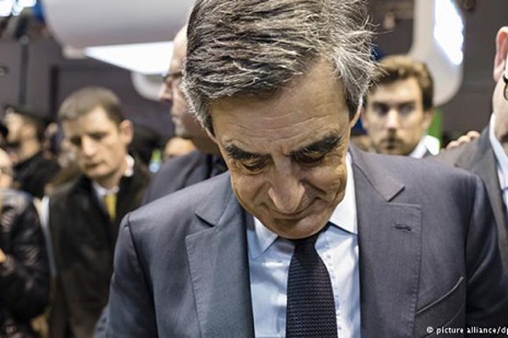 Cảnh sát Pháp đột kích nhà ứng cử viên tổng thống Fillon
