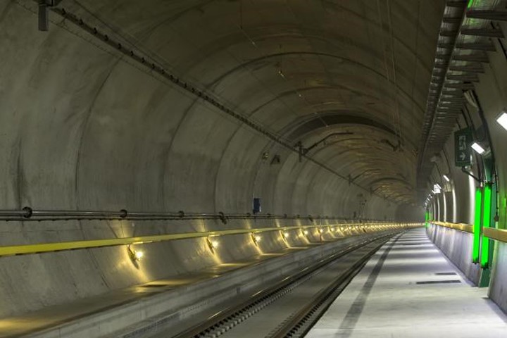 Na Uy xây đường hầm dưới biển xuyên núi đầu tiên trên thế giới