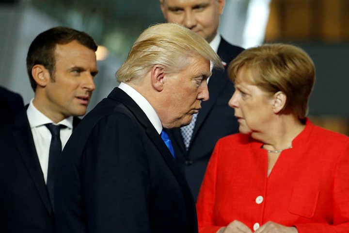 Tổng thống Mỹ Donald Trump trong một cuộc gặp với các nhà lãnh đạo châu Âu ở Brussels, Bỉ ngày 25/5 - Ảnh: Reuters.

