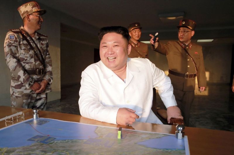 Nhà lãnh đạo Kim Jong Un đã giám sát vụ phóng tên lửa hôm nay
