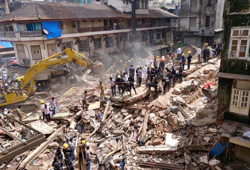 Hiện trường vụ sập nhà ở Mumbai