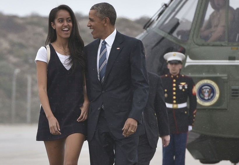 Cựu Tổng thống Mỹ Obama và con gái lớn