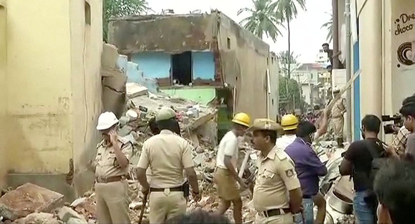 Hiện trường vụ sập nhà ở Ấn Độ