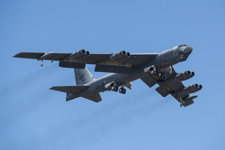 Máy bay thả bom hạt nhân B-52 có thể mang vũ khí hạt nhân và nhiều loại vũ khí khác