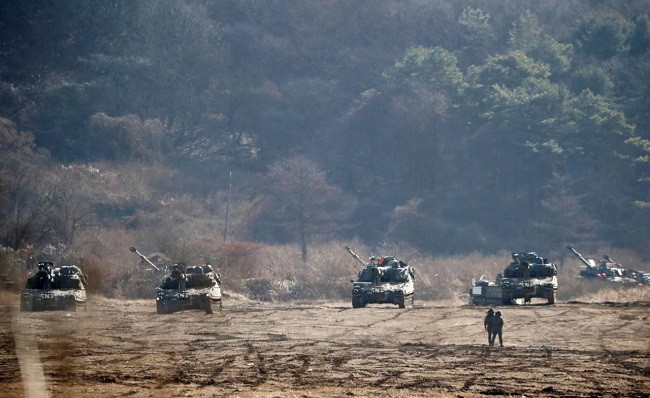 Xe tăng Hàn Quốc trong một cuộc tập trận ngày 29/11