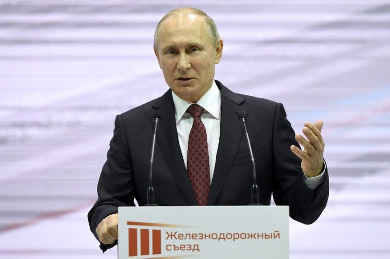 Ông Putin tuyên bố tiếp tục tranh cử Tổng thống Nga