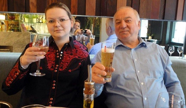 Cựu điệp viên Sergei Skripal và con gái Yulia Skripal