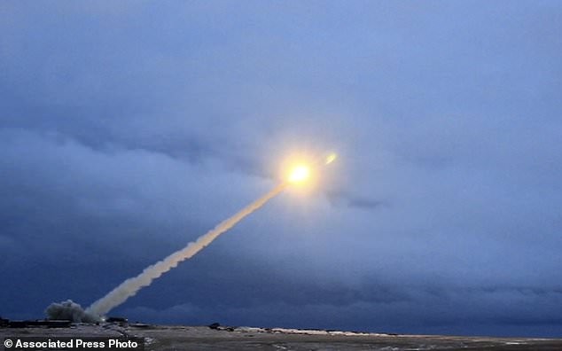 Hình ảnh được cho là một trong những vụ phóng thử tên lửa hành trình hạt nhân tầm xa toàn cầu của Nga