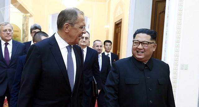 Bộ trưởng Ngoại giao Nga Sergei Lavrov gặp Nhà lãnh đạo Kim Jong-un tại Bình Nhưỡng