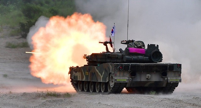 Xe tăng K-1 của Hàn Quốc tham gia một cuộc tập trận với Mỹ