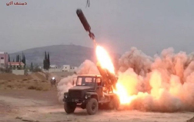 Rocket của quân đội Syria tấn công vào phiến quân tại Dara"a