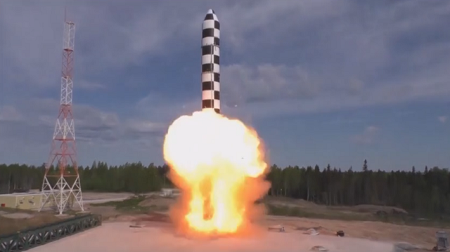 Bộ Quốc phòng Nga công bố một loạt các vụ thử vũ khí siêu hiện đại