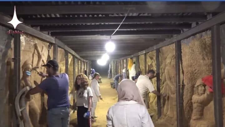 Các nghệ sĩ Syria biến đường hầm của phiến quân thành triển lãm nghệ thuật