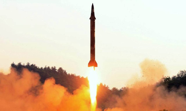 Một vụ thử tên lửa của Triều Tiên (Ảnh: KCNA/Reuters)