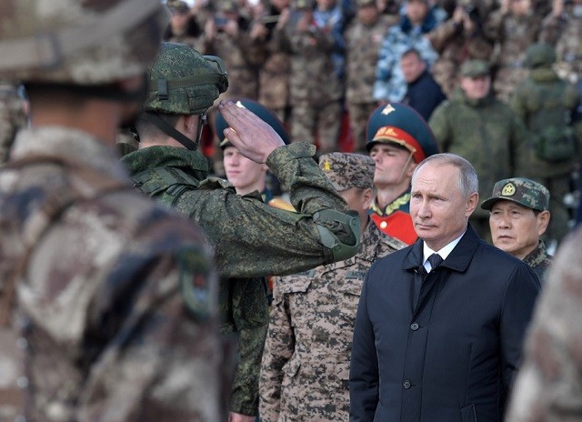 Tổng thống Putin xuất hiện tại cuộc tập trận quân sự Vostok-2018