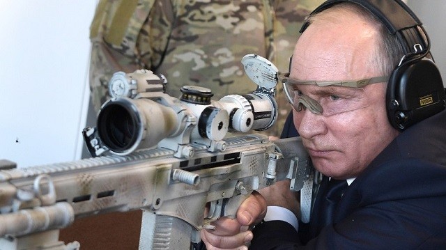 Tổng thống Putin thử súng trường bắn tỉa hiện đại mới ra đời