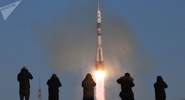 Nga phóng tên lửa đưa người vào vũ trụ
