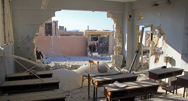Cảnh lớp học hoang tàn tại Syria