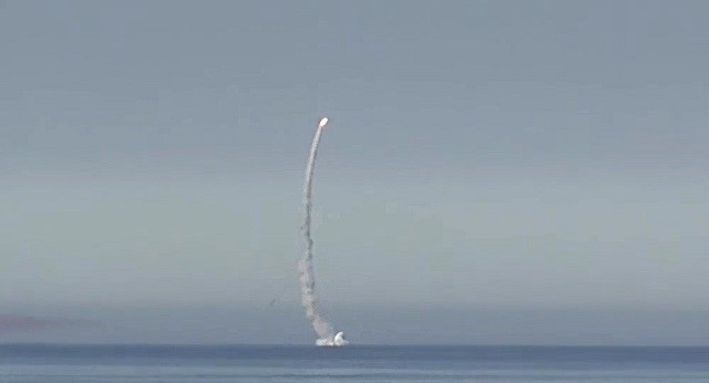 Nga phóng tên lửa hành trình Kalibr trên biển Barents