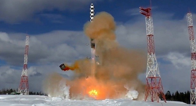 Nga phóng tên lửa