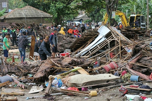 Cận cảnh thảm họa sóng thần Indonesia