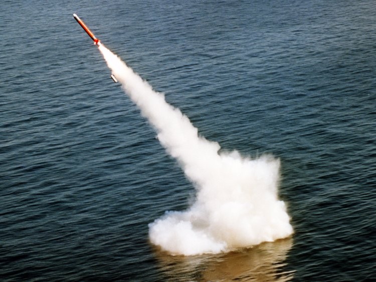 Tên lửa Tomahawk (ảnh: Business Insider)