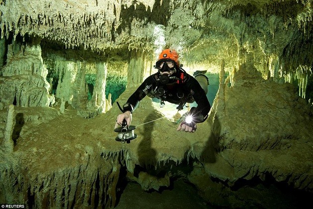 Mexico phát hiện hang động dưới nước dài nhất thế giới