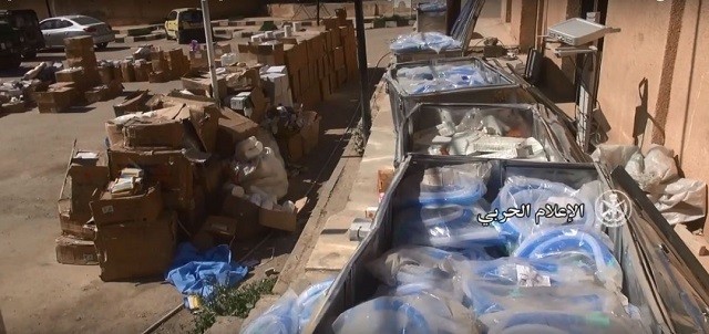 Những dụng cụ y tế được phát hiện trong một bệnh viện dã chiến được cho là của IS ở Syria