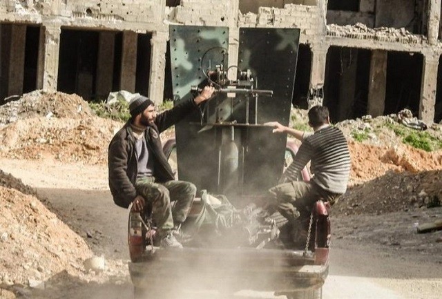 Syria: Các chiến binh nổi dậy bắt đầu đốt căn cứ của chính mình ở Đông Ghouta