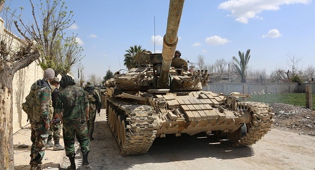 Xe tăng của lực lượng chính phủ Syria ở Đông Ghouta