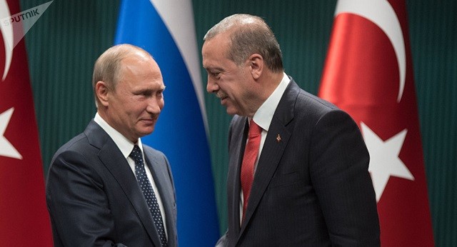 Tổng thống Nga Putin và Tổng thống Thổ Nhĩ Kỳ Erdogan (phải)