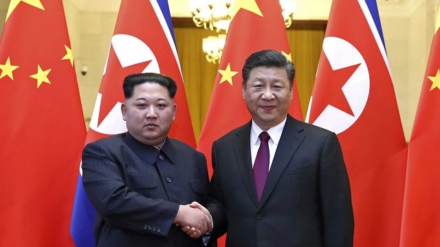 Lãnh đạo Triều Tiên Kim Jong un và Chủ tịch Trung Quốc Tập Cận Bình