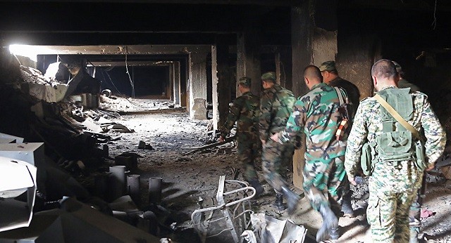 Quân đội Syria kiểm tra đường hầm do quân nổi dậy để lại ở Đông Ghouta