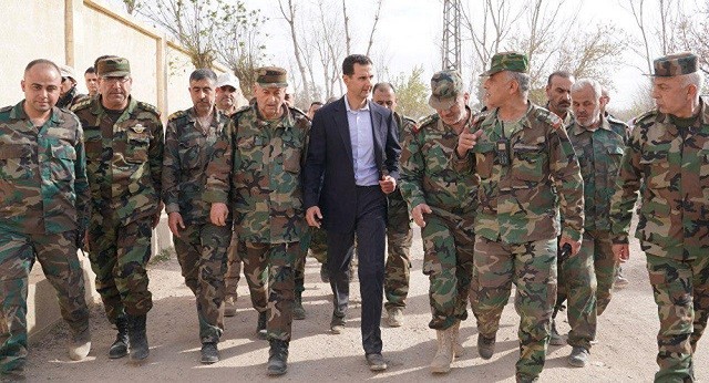 Tổng thống Assad và các quan chức quân đội Syria