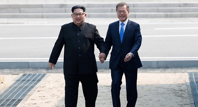 Lãnh đạo Triều Tiên Kim Jong-un và Tổng thống Hàn Quốc Moon Jae-in