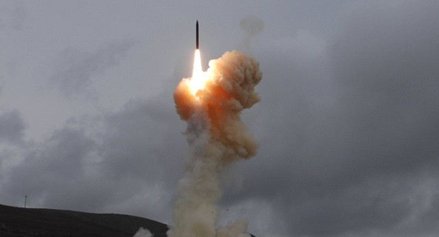 A rập xê út lại chặn tên lửa bắn từ Yemen