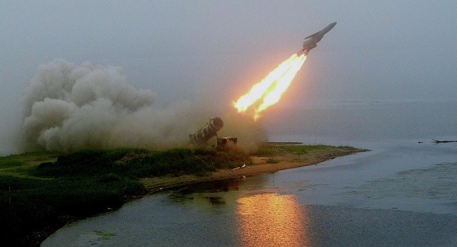 Nga phóng tên lửa Redut