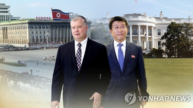 Đặc phái viên Mỹ về vấn đề Triều Tiên Stephen Biegun và đối tác Triều Tiên Kim Hyok-chol